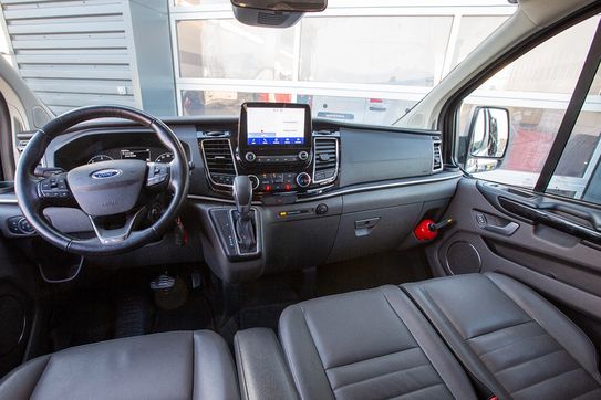 Ford Tourneo Custom L2H1 Titanium AT