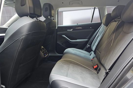 Volkswagen Passat 1.5 TSI  DSG