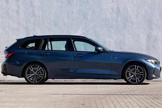 BMW Seria 3 Touring 330i xDrive M Sport