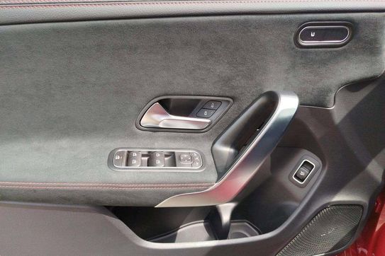 Mercedes CLA Shooting Brake 220 d 4MATIC AMG Line