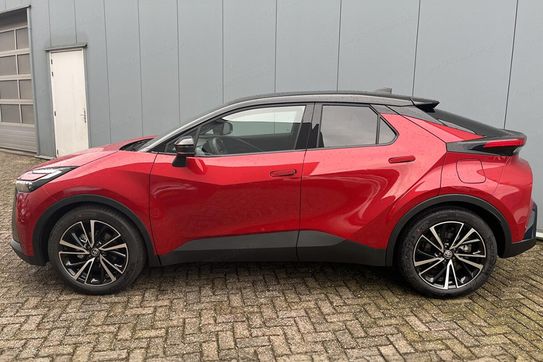 Toyota C-HR Executive 2.0 Plug-in Hybrid Dynamic Force