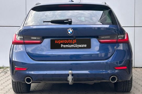 BMW Seria 3 330i xDrive Sport Line aut