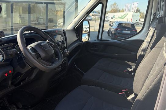 Iveco Daily 70C18 Izoterma + Winda