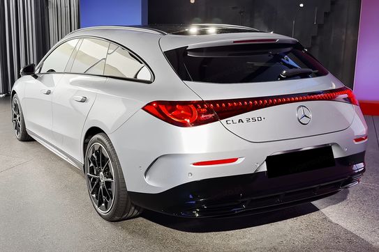 Mercedes CLA 250+ Shooting Brake AMG Line