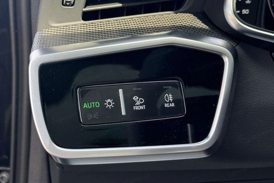 Audi A6 RS6 TFSI quattro Performance Avant