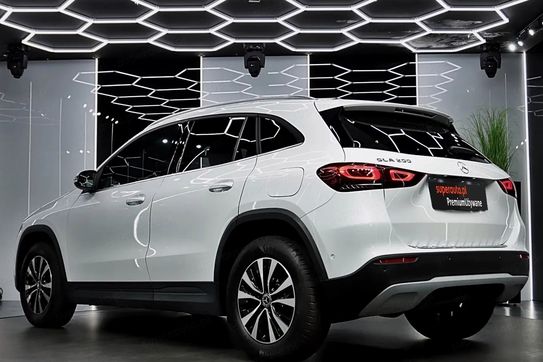 Mercedes GLA 200 Progressive