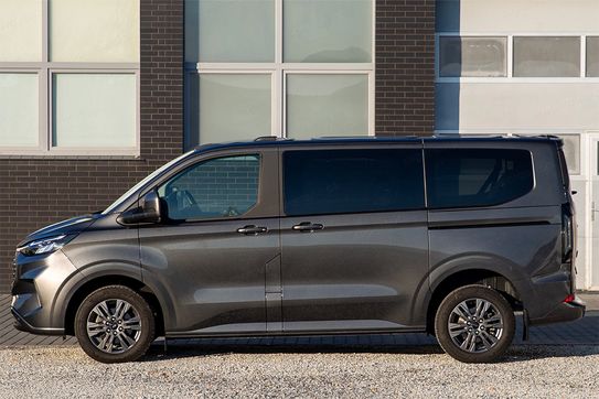 Ford Tourneo Custom L1H1 Titanium X AT