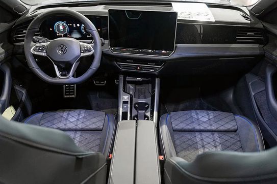 Volkswagen Passat 2.0 TSI R-Line Plus DSG
