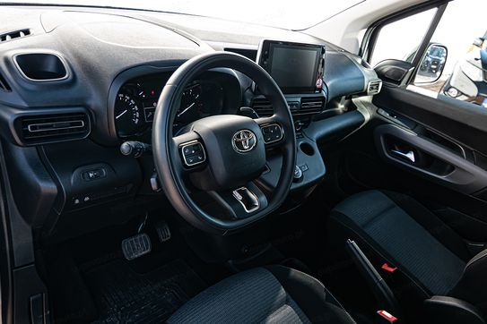 Toyota Proace City Verso Long L2H1 7os AT