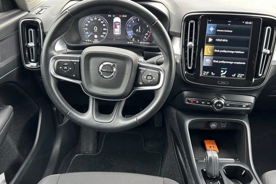 Volvo XC40 T3 Momentum Pro