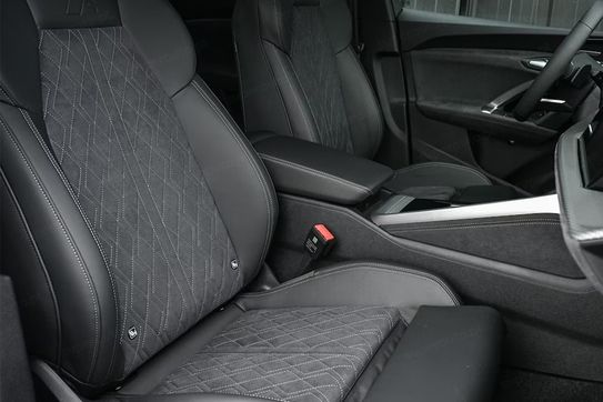 Audi Q5 TDI quattro S line Sportback