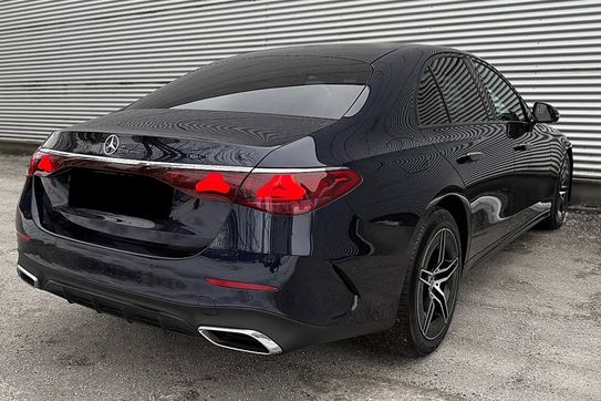 Mercedes Klasa E 300 de 4-Matic AMG
