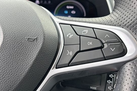 Renault Captur RS Line 1.6 E-Tech Hybrid AT