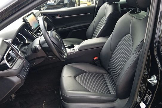 Toyota Camry 2.5 Hybrid Prestige Cvt