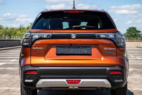 Suzuki S-Cross 1.4 SHVS Elegance 4WD