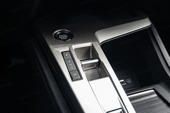 Peugeot 408 Allure e-DCS 1.2 mHEV