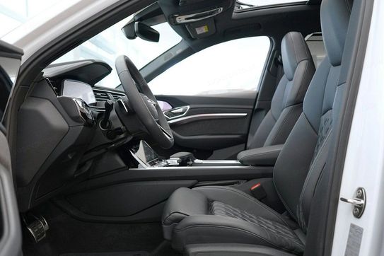 Audi Q8 SQ8 TFSI quattro Tiptronic