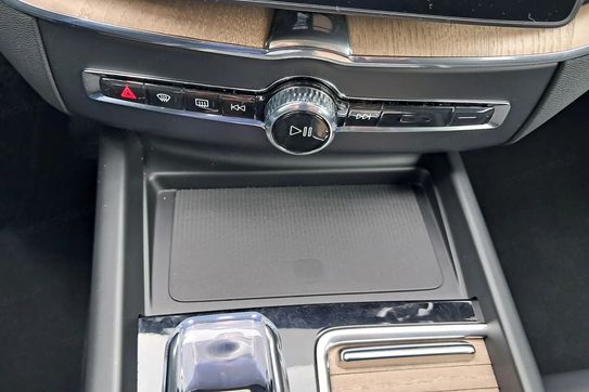 Volvo XC60 B5 B AWD Plus Dark