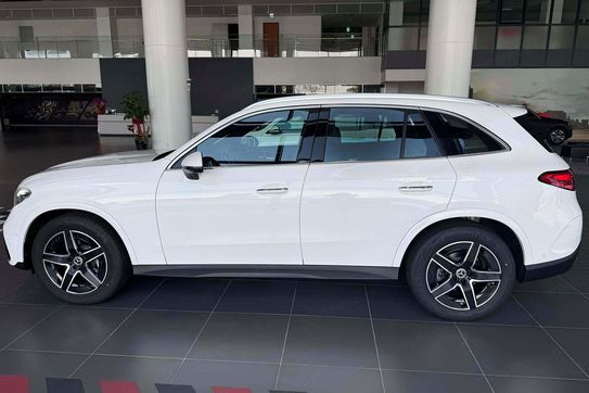 Mercedes GLC 300 e 4-Matic AMG Line