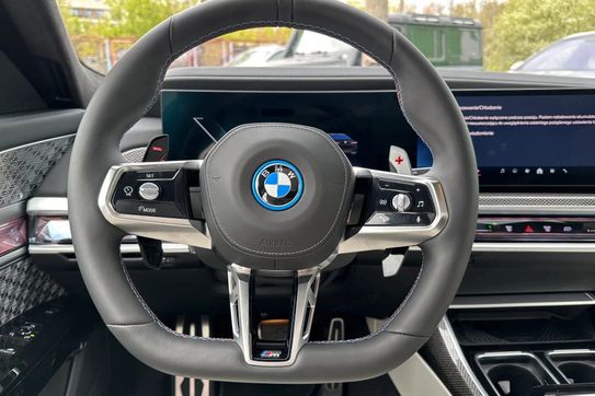 BMW Seria 7 M760e PHEV xDrive Individual Edition sport-aut