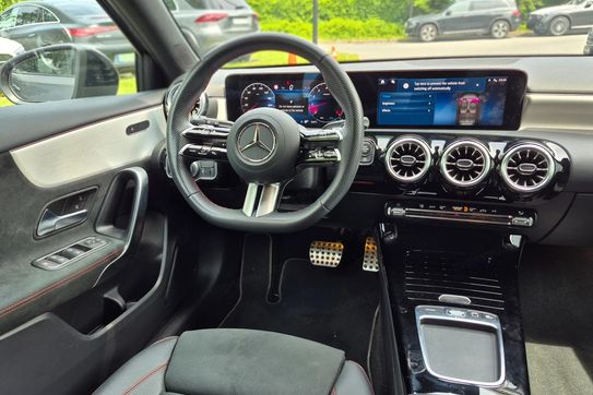 Mercedes Klasa A 200 AMG Line 7G-DCT
