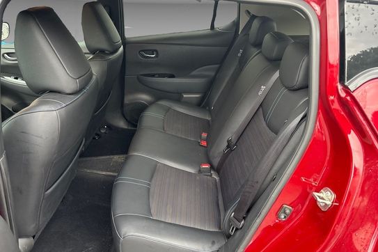 Nissan Leaf N-Connecta 40 kWh AT