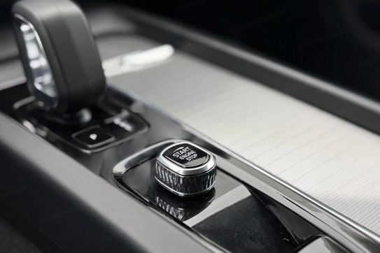 Volvo XC60 B4 B Plus Dark