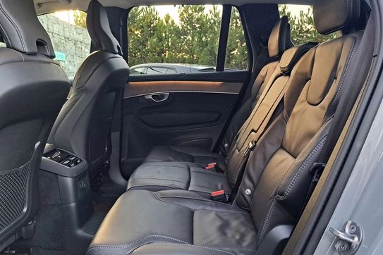 Volvo XC90 T8 AWD Plug-In Hybrid Ultra Dark 7os