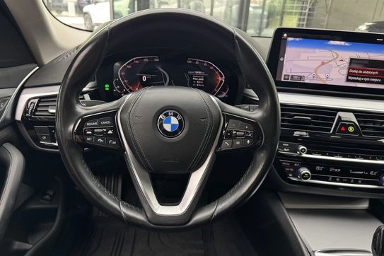BMW Seria 5 Touring 520i