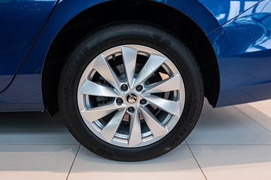 Skoda Superb Drive 2.0 TSI DSG
