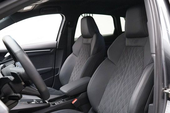 Audi A3 S3 TFSI quattro S tronic