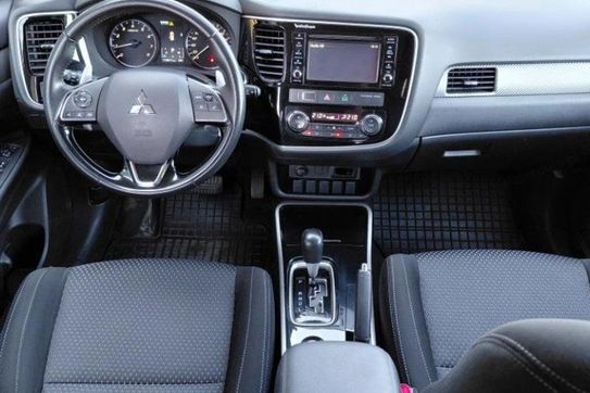 Mitsubishi Outlander 2.0 Intense 4WD CVT
