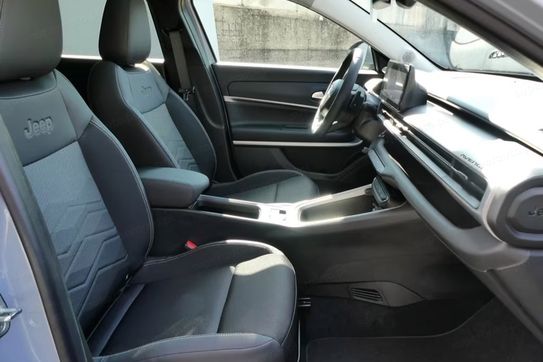 Jeep Avenger Summit 1.2 T3 mHEV FWD eDCT6
