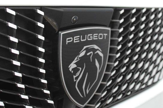 Peugeot 5008 GT Exclusive S&S e-DCS6 1.2 PureTech mHEV