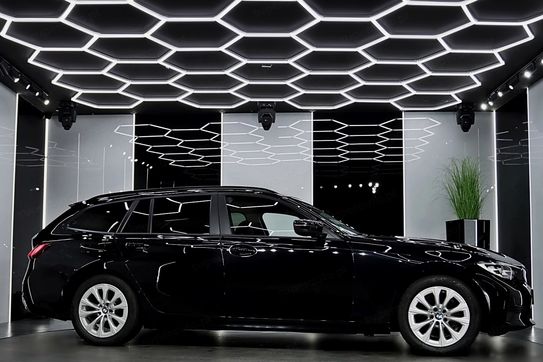 BMW Seria 3 318d Sport Line