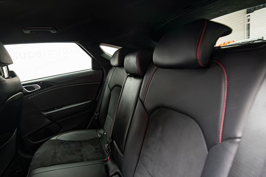 Kia ProCeed 1.6 T-GDI GT DCT