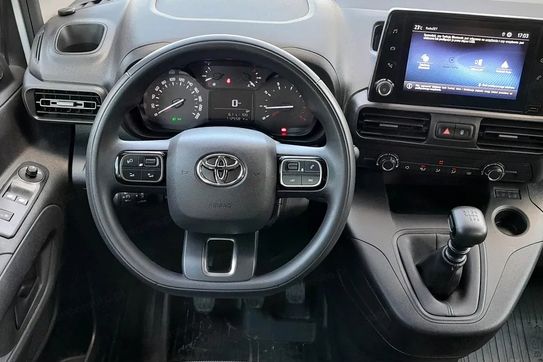 Toyota Proace City Long
