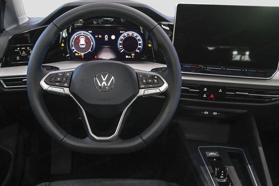 Volkswagen Golf Life 1.5 eTSI mHEV DSG