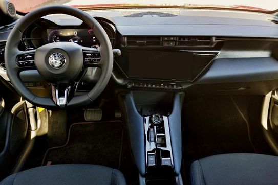 Alfa Romeo Junior 1.2 Ibrida eDCT