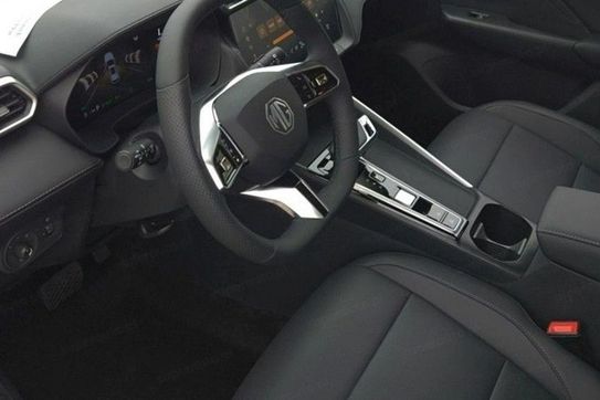 MG ZS 1.5 HEV+ Exclusive aut