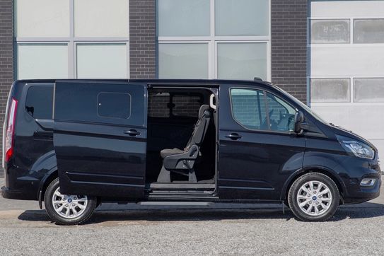 Ford Tourneo Custom 2.0 Titanium L2H1 aut