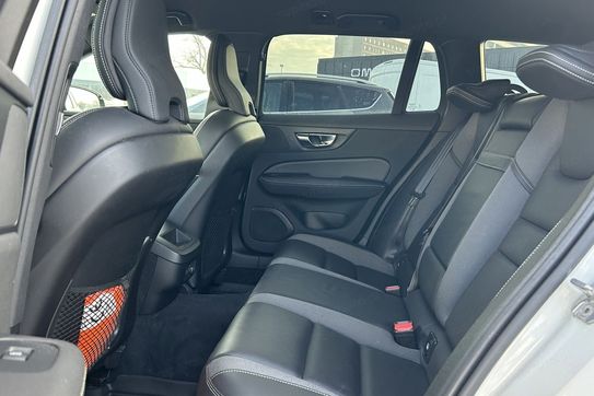 Volvo V60 D4 R-Design