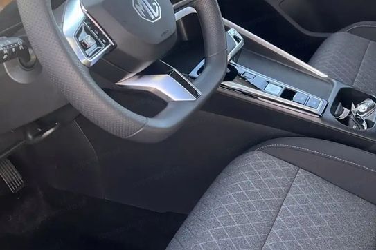 MG ZS 1.5 HEV+ Standard aut