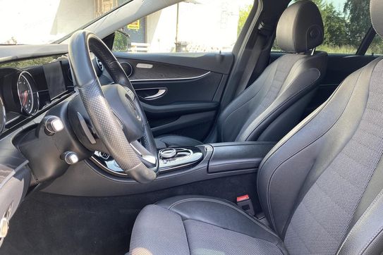 Mercedes Klasa E E 220 d  9G-TRONIC