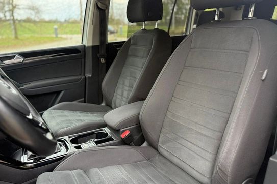 Volkswagen Touran 1.5 TSI R-Line DSG