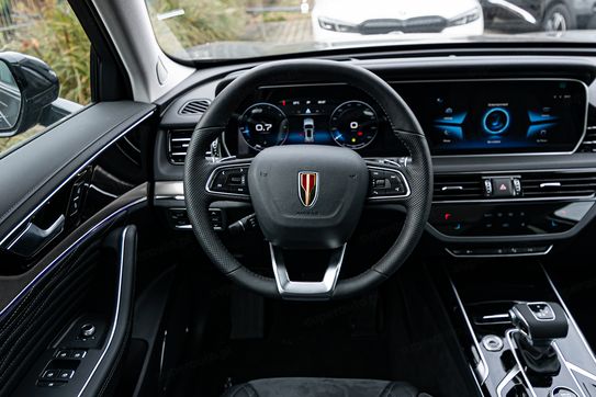 Hongqi HS5 2.0T AWD