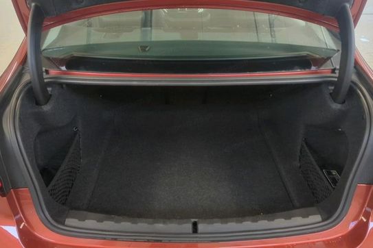 BMW Seria 3 318i Sport Line