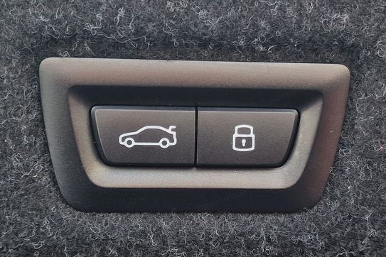 BMW Seria 5 530e sport-aut