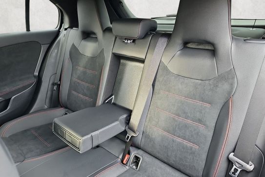 Mercedes Klasa A 250 e PHEV AMG Line 8G-DCT