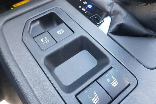 Toyota HiLux mHEV Double Cab Invincible 4x4 aut